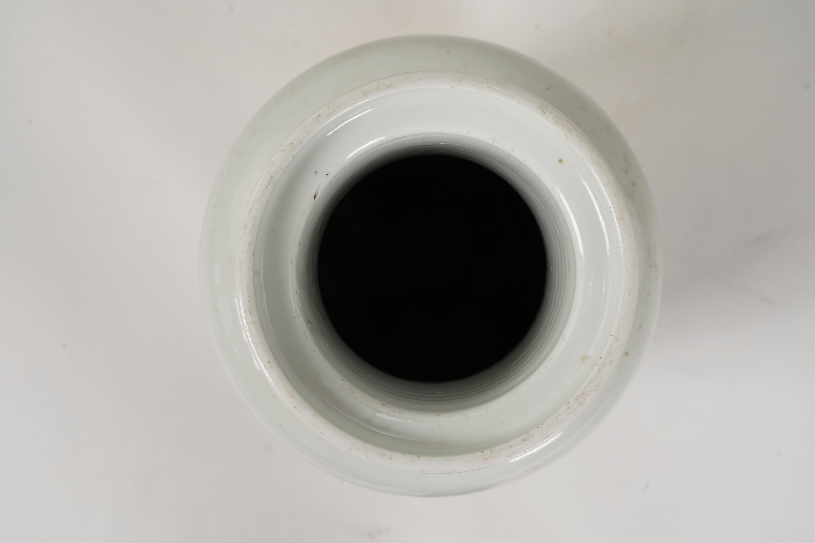 A Chinese blue and white rouleau vase, probably Kangxi (1662-1722)
